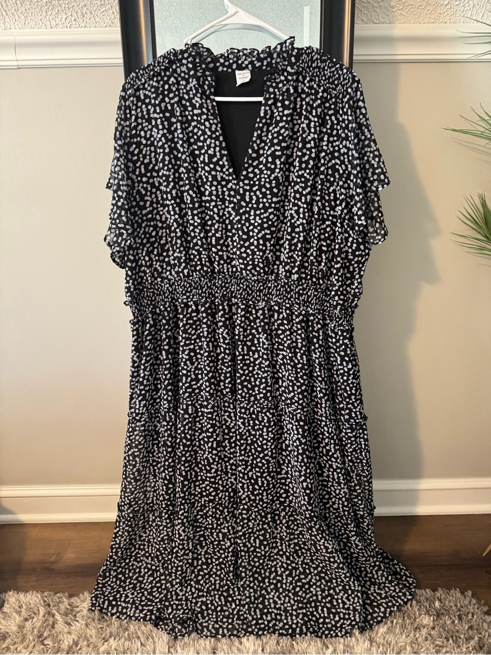 Plus Size Printed Dot V-Neck Women's Dress with Flutter Sleeves, Tier Skirt - 3x